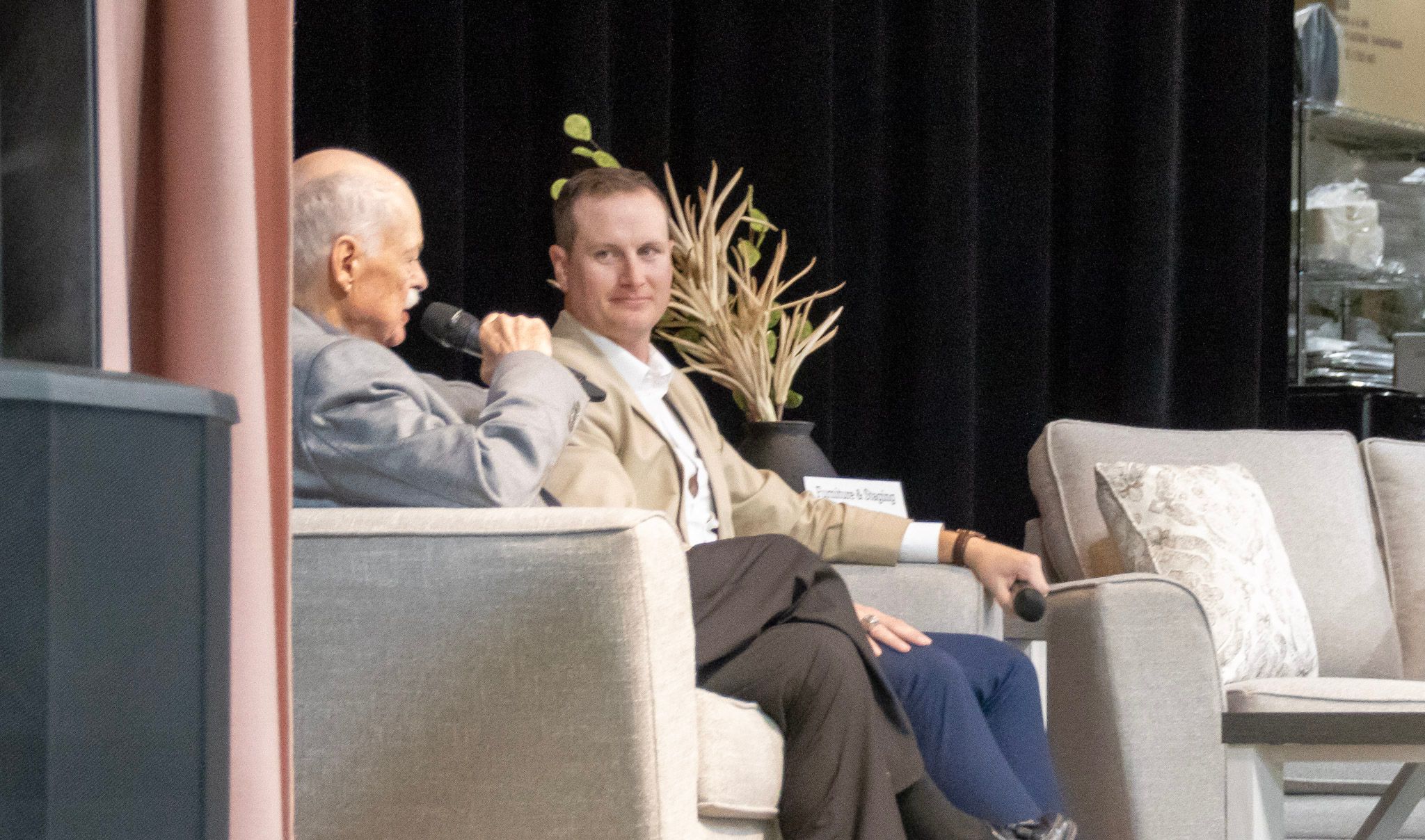 NHL legend Jeremy Roenick headlines Weyburn Red Wings fundraiser